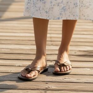 I love comfort sandals